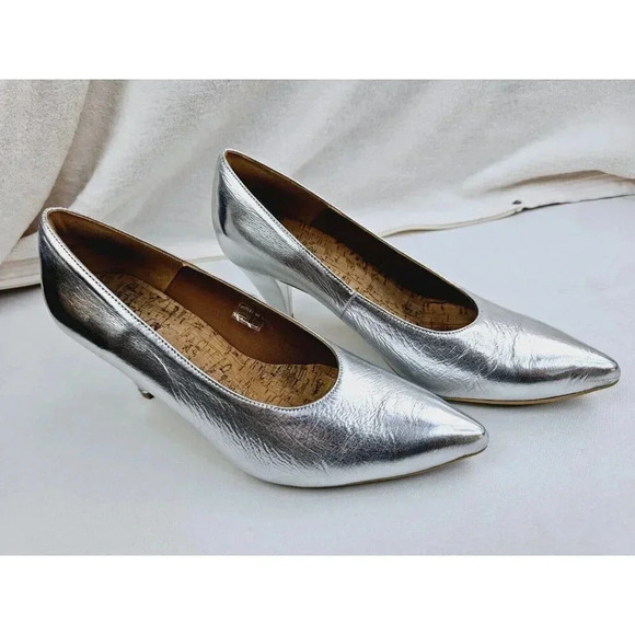 Bhava Size 39 (US 8.5-9) Women's Silver Slip On Pointed Toe Pumps Made In Spain - Picture 9 of 15